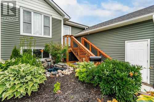 44 Byrnes Crescent, Penetanguishene, ON - Outdoor With Exterior