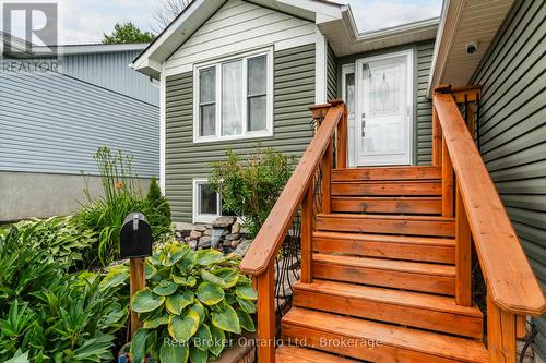 44 Byrnes Crescent, Penetanguishene, ON - Outdoor With Exterior