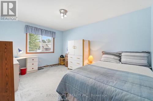 491 Shannon Crescent, Burlington, ON - Indoor Photo Showing Bedroom