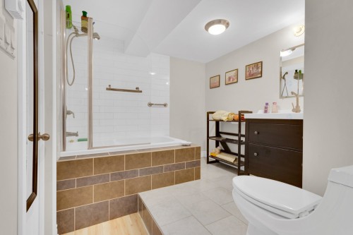 Logement - 1018 Ch. Des Nations, Sainte-Anne-Des-Lacs, QC - Indoor Photo Showing Bathroom