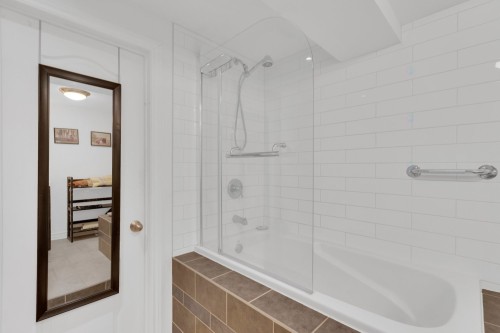 Logement - 1018 Ch. Des Nations, Sainte-Anne-Des-Lacs, QC - Indoor Photo Showing Bathroom