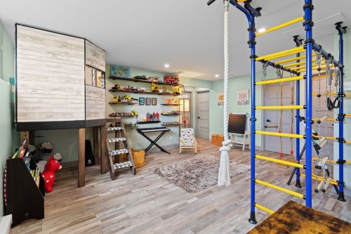 Salle familiale - 22 Rue Du Montagnard, Saint-Hippolyte, QC 