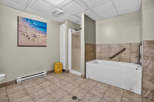 Salle de bains - 14 Rue Boivin, Labelle, QC - Indoor Photo Showing Bathroom