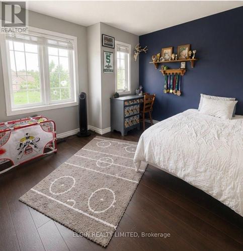 42022 Mcbain Line, Central Elgin, ON - Indoor Photo Showing Bedroom