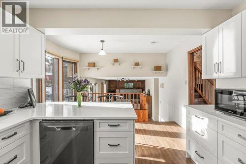 11410 Tassie Drive, Coldstream, BC - Indoor Photo Showing Kitchen