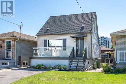 51 Delena Avenue, Hamilton, ON - Outdoor