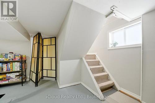 51 Delena Avenue, Hamilton, ON - Indoor Photo Showing Other Room