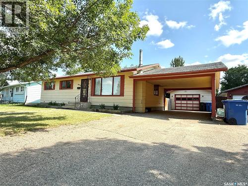 9026 Mitchell Avenue, North Battleford, SK - Outdoor