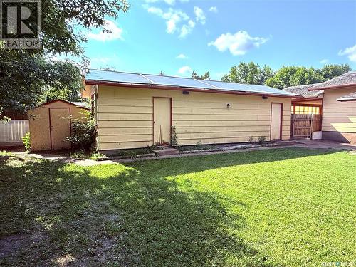 9026 Mitchell Avenue, North Battleford, SK - Outdoor