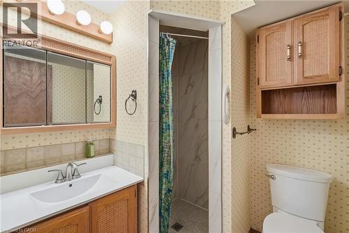 6 Caprice Court, Hamilton, ON - Indoor Photo Showing Bathroom