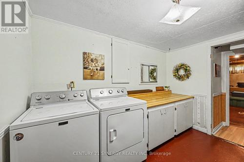 Washer and dryer less than 3 years old. - 5 Queen Street, Smiths Falls, ON - Indoor Photo Showing Laundry Room
