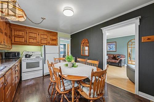 Host for the holidays-table has welcomed 14 guests - 5 Queen Street, Smiths Falls, ON - Indoor