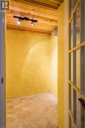 1 Kusins Court, Dundas, ON -  Photo Showing Other Room