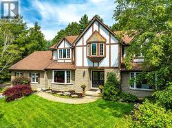 1 KUSINS Court  Dundas, ON L9H 6Z4