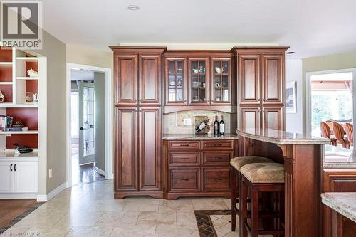 1 Kusins Court, Dundas, ON - Indoor