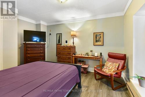 64 King Street E, Brockville, ON - Indoor Photo Showing Bedroom