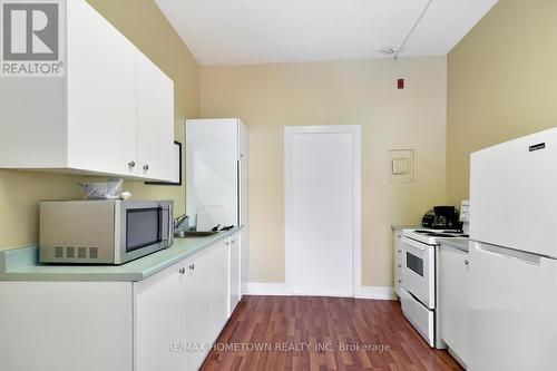 64 King Street E, Brockville, ON - Indoor Photo Showing Kitchen