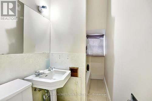 64 King Street E, Brockville, ON - Indoor Photo Showing Bathroom