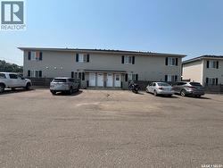 102 825 Gladstone STREET E Swift Current, SK S9H 5P1