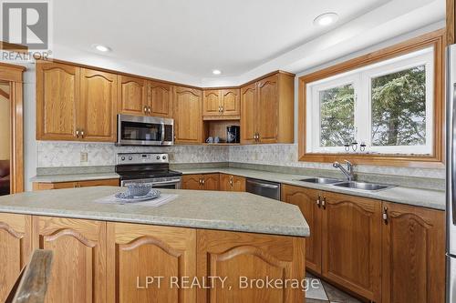 6671 County Road 10 Road, The Nation, ON - Indoor Photo Showing Kitchen With Double Sink