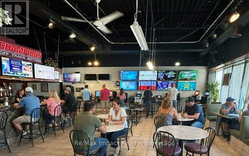 The Bar and gaming area - 9 & 10 - 371 Old Kingston Road, Toronto (Centennial Scarborough), ON 