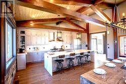 KITCHEN - 