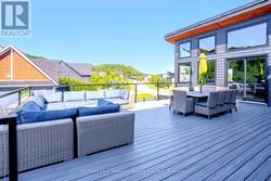 DECK UPPER LEVEL SPECTACULAR MOUNTAIN VIEWS - 