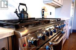 CAPITAL 6 BURNER GAS STOVE - 