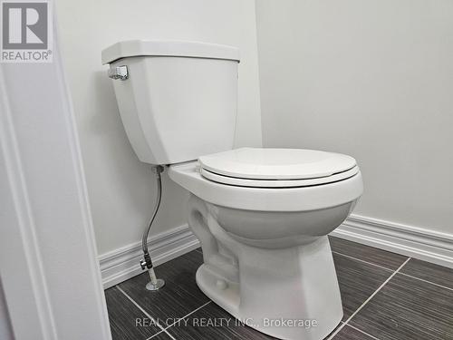 2873 Whites Road, Pickering, ON - Indoor Photo Showing Bathroom