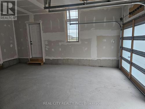 2873 Whites Road, Pickering, ON - Indoor Photo Showing Garage