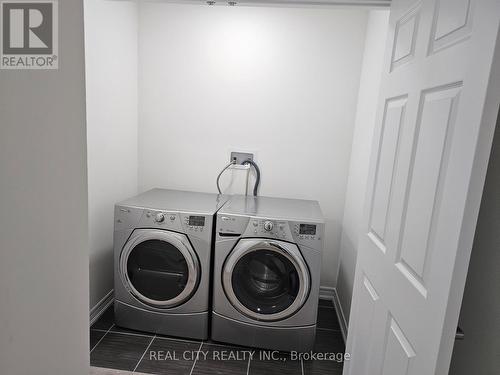 2873 Whites Road, Pickering, ON - Indoor Photo Showing Laundry Room
