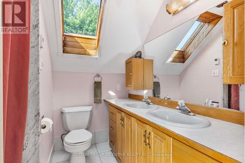 149 Blake Street, Barrie, ON - Indoor Photo Showing Bathroom