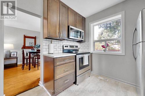 62 Porchester Drive, Toronto, ON - Indoor Photo Showing Kitchen