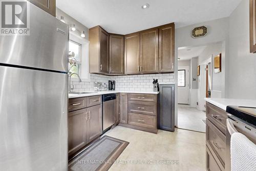 62 Porchester Drive, Toronto, ON - Indoor Photo Showing Kitchen