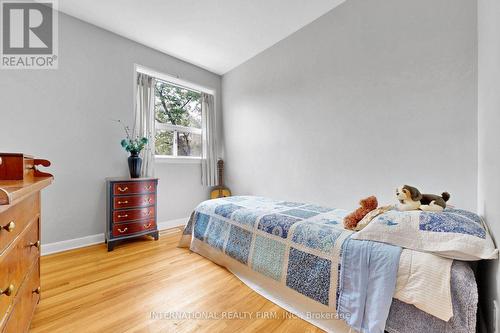 62 Porchester Drive, Toronto, ON - Indoor Photo Showing Bedroom