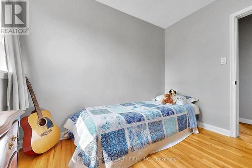 62 Porchester Drive, Toronto, ON - Indoor Photo Showing Bedroom