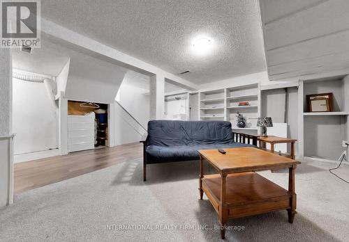62 Porchester Drive, Toronto, ON - Indoor