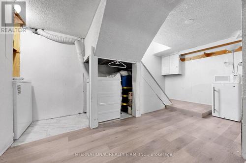 62 Porchester Drive, Toronto, ON - Indoor Photo Showing Laundry Room