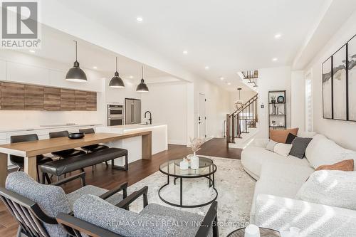 3437 Park Heights Way, Mississauga, ON - Indoor Photo Showing Living Room