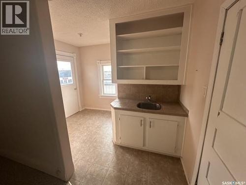 310 High Street W, Moose Jaw, SK - Indoor Photo Showing Other Room