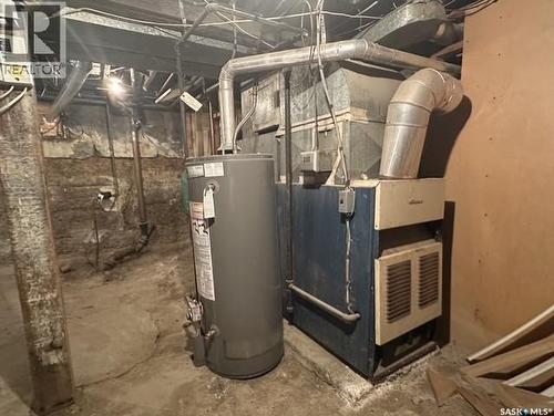 310 High Street W, Moose Jaw, SK - Indoor Photo Showing Basement