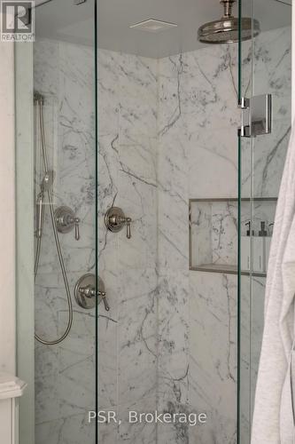 8 - 20 Brockton Avenue, Toronto, ON -  Photo Showing Bathroom