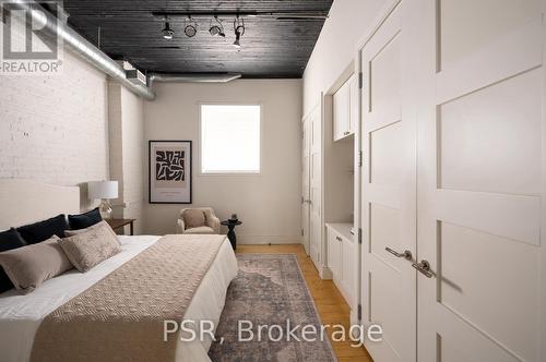 8 - 20 Brockton Avenue, Toronto, ON - Indoor Photo Showing Bedroom