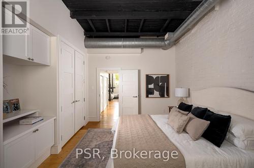 8 - 20 Brockton Avenue, Toronto, ON - Indoor Photo Showing Bedroom