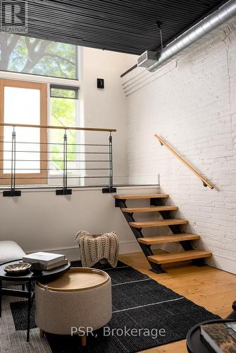 8 - 20 Brockton Avenue, Toronto, ON - Indoor Photo Showing Other Room