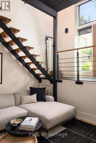 8 - 20 Brockton Avenue, Toronto, ON - Indoor Photo Showing Other Room