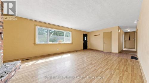 16558 Highway 48, Whitchurch-Stouffville, ON - Indoor Photo Showing Other Room