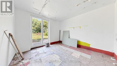 16558 Highway 48, Whitchurch-Stouffville, ON - Indoor Photo Showing Other Room