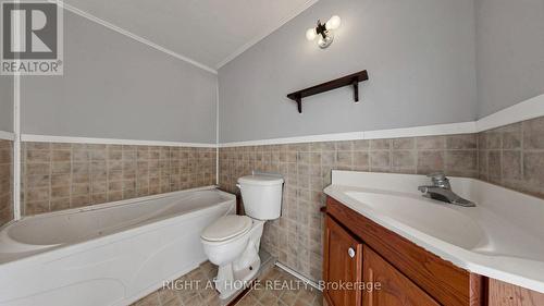 16558 Highway 48, Whitchurch-Stouffville, ON - Indoor Photo Showing Bathroom