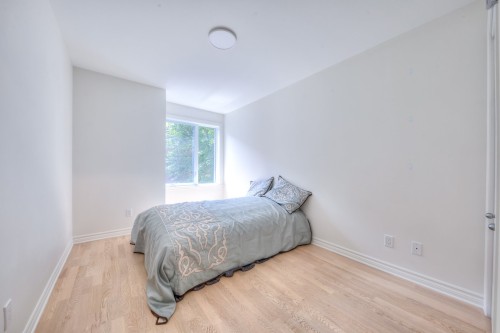Bedroom - 3-225 Boul. Bouchard, Dorval, QC - Indoor Photo Showing Bedroom